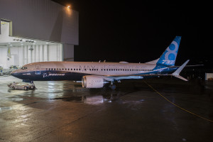 Boeing-737-MAX-8_debut_Dec-2015_001