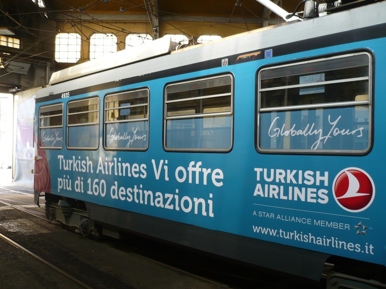 THY Milano Tramvay Reklamı