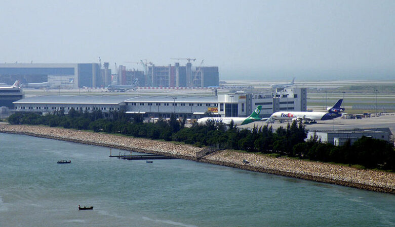 Hong Kong Havalimanı kargo konusunda 1 numara oldu.