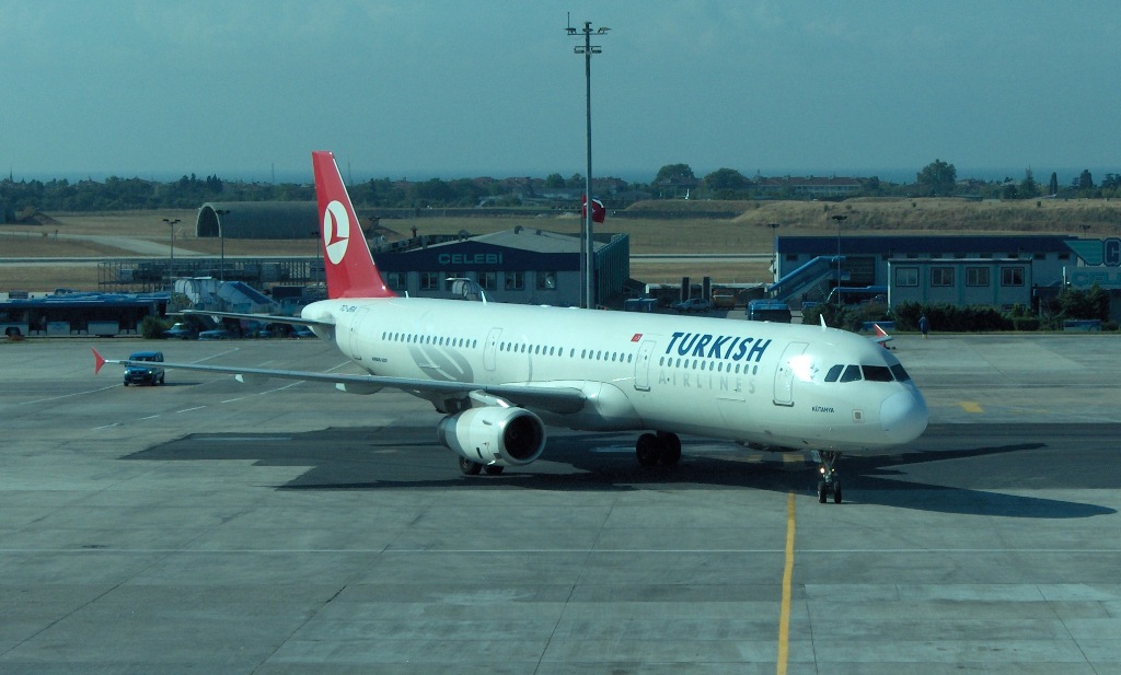 Airbus A321 100 200