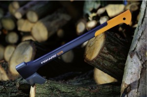 Lufthansa_Worldshop_balta_axe