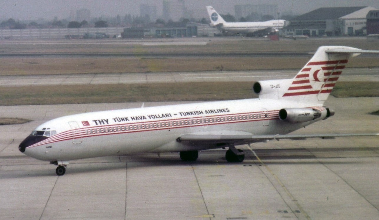 Boeing 727-200 TC-JCE