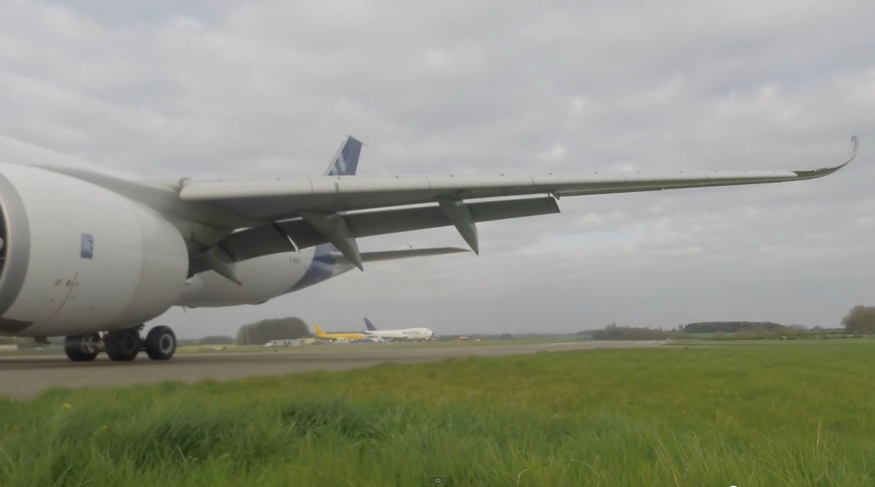 Airbus A350 – Unbelievable Short Landing,