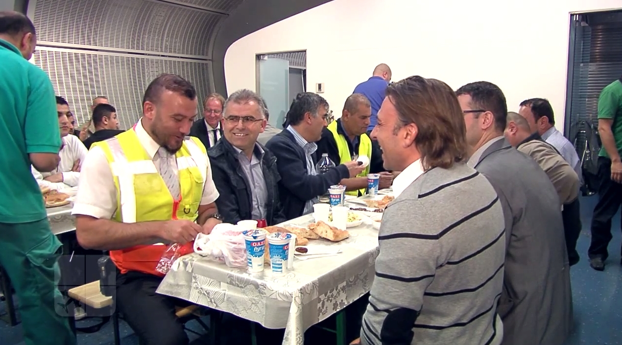 Fastenbrechen am Frankfurter Flughafen