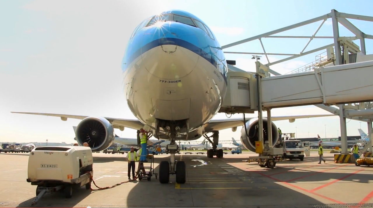 A Typical Day at Amsterdam Schiphol Airport