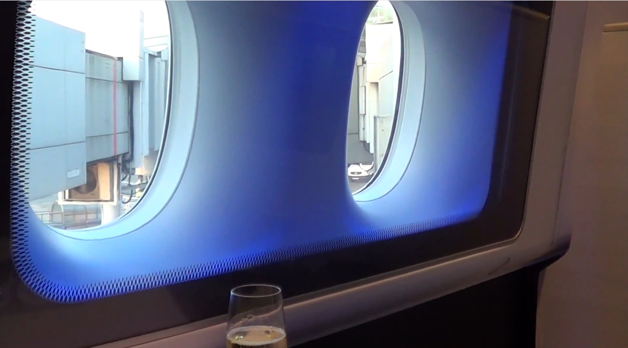 British Airways First Class: Singapore to Sydney with B777-300ER