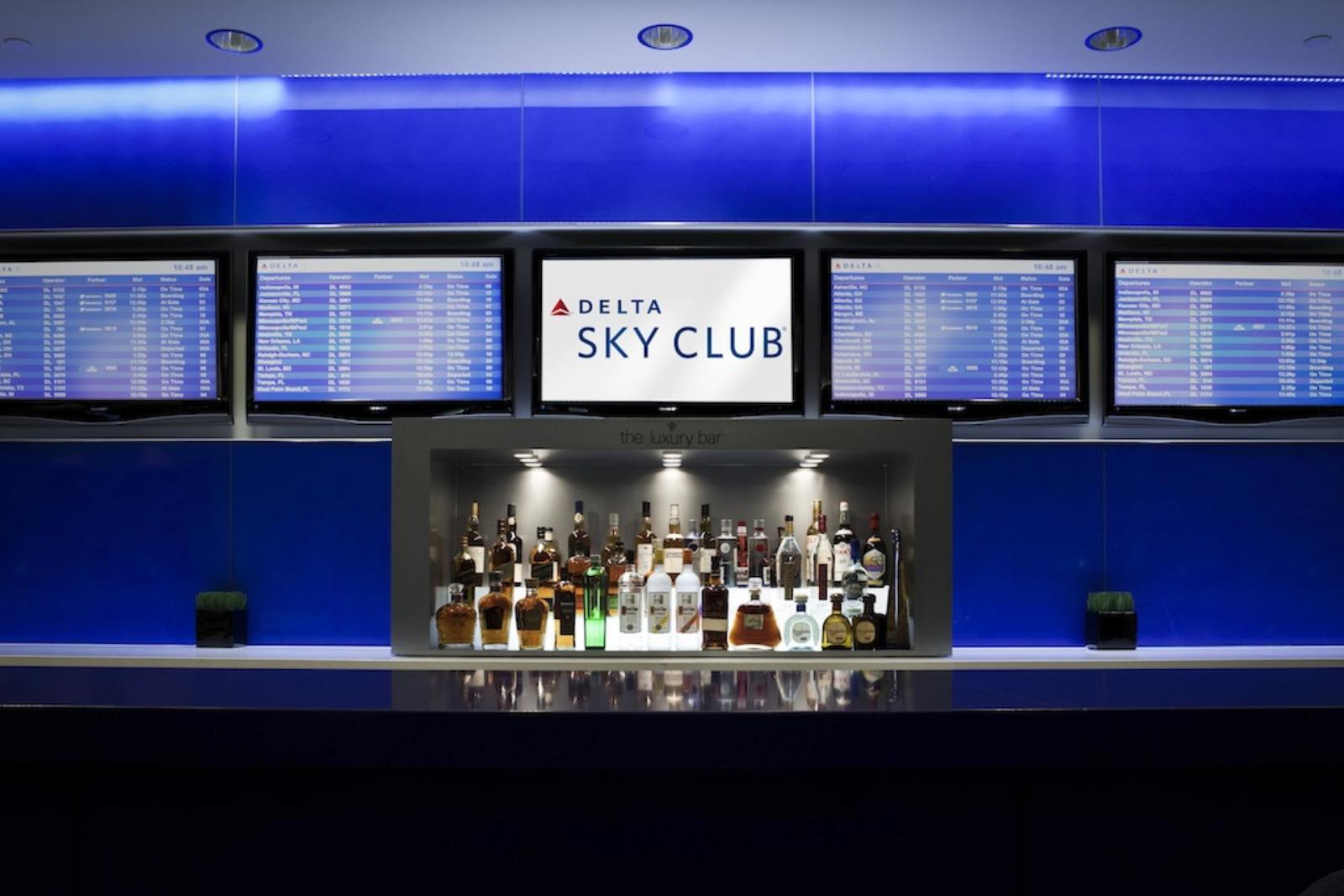 Passengers in Delta’s JFK T4 lounge can order paid meals and drinks via iPads