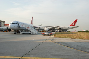 Turkish Airlines Airbus A320 TC-JLL
