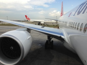 THY_Turkish Airlines_Boeing 777-300ER_TC-JJT_001