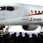 Mitsubishi_MRJ90_roll out_oct 2014