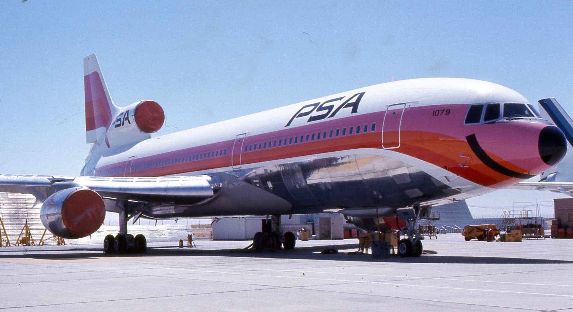 Pacific_Southwest_Airlines_L-1011_N1079