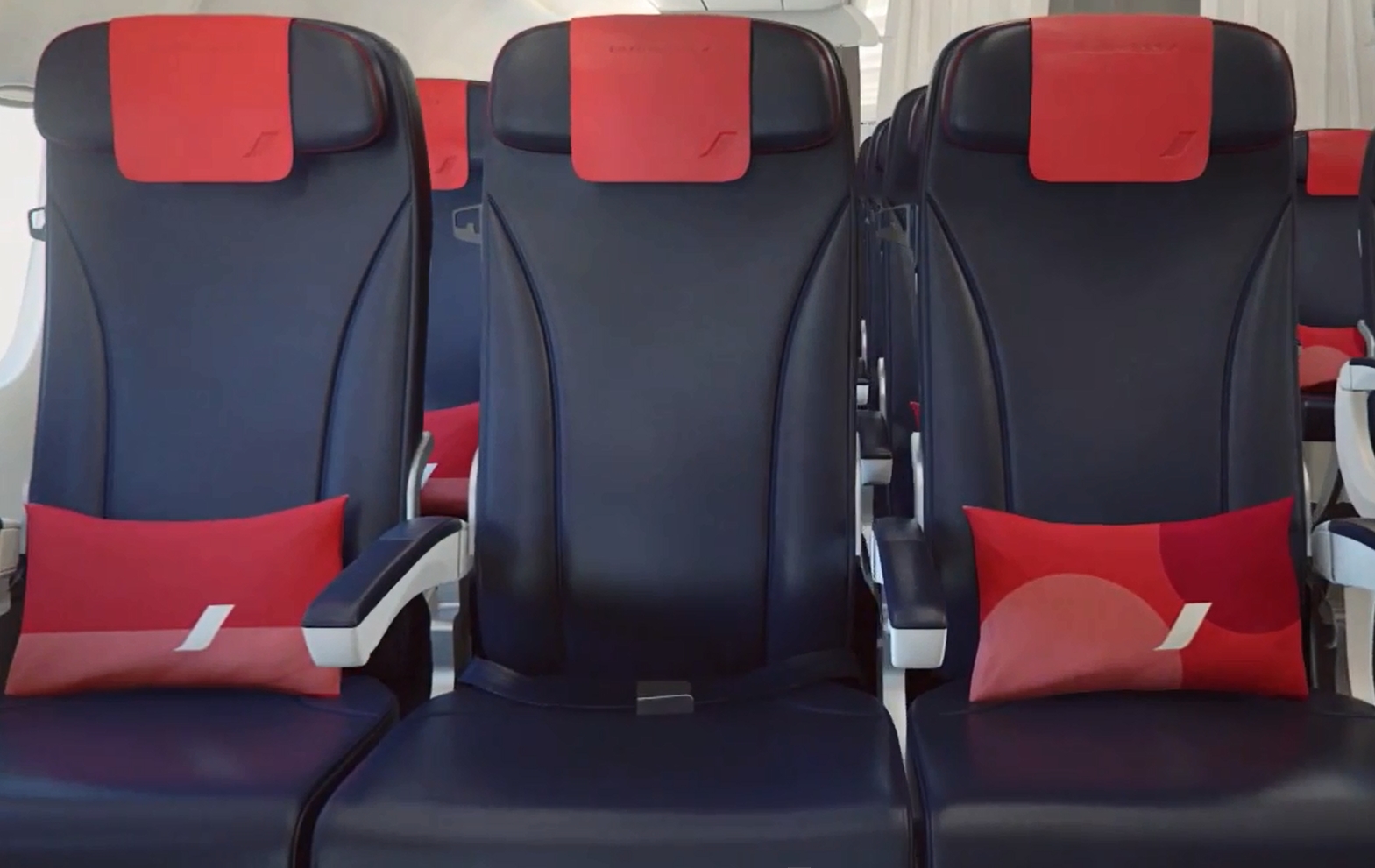 Air France – New Medium-Haul Business & Economy Cabins