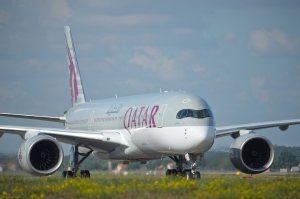 Qatar Airways_Airbus A350_first delivery_A7-ALA_002