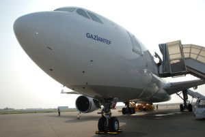 THY_Turkish Airlines_Airbus A330_TC-JNA_Maldives_Dec 2012