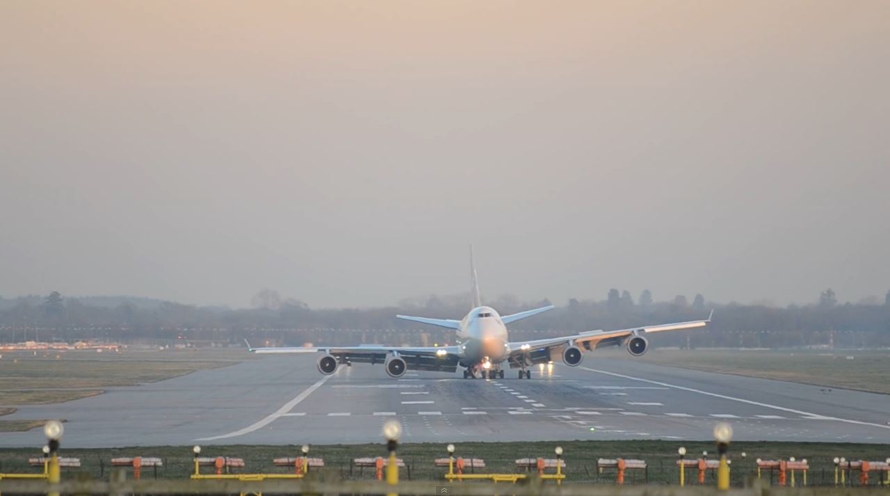 Virgin Atlantic VS43 – Emergency Landing @ London Gatwick Airport