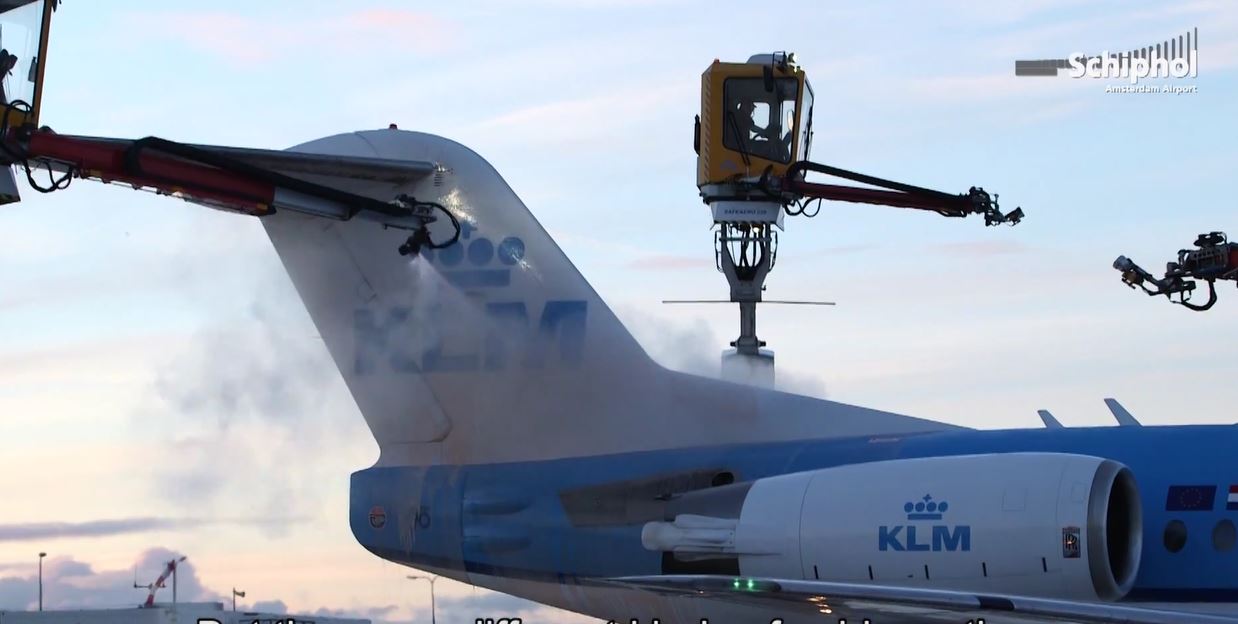 De-icing: How Aircraft are kept Free of Ice
