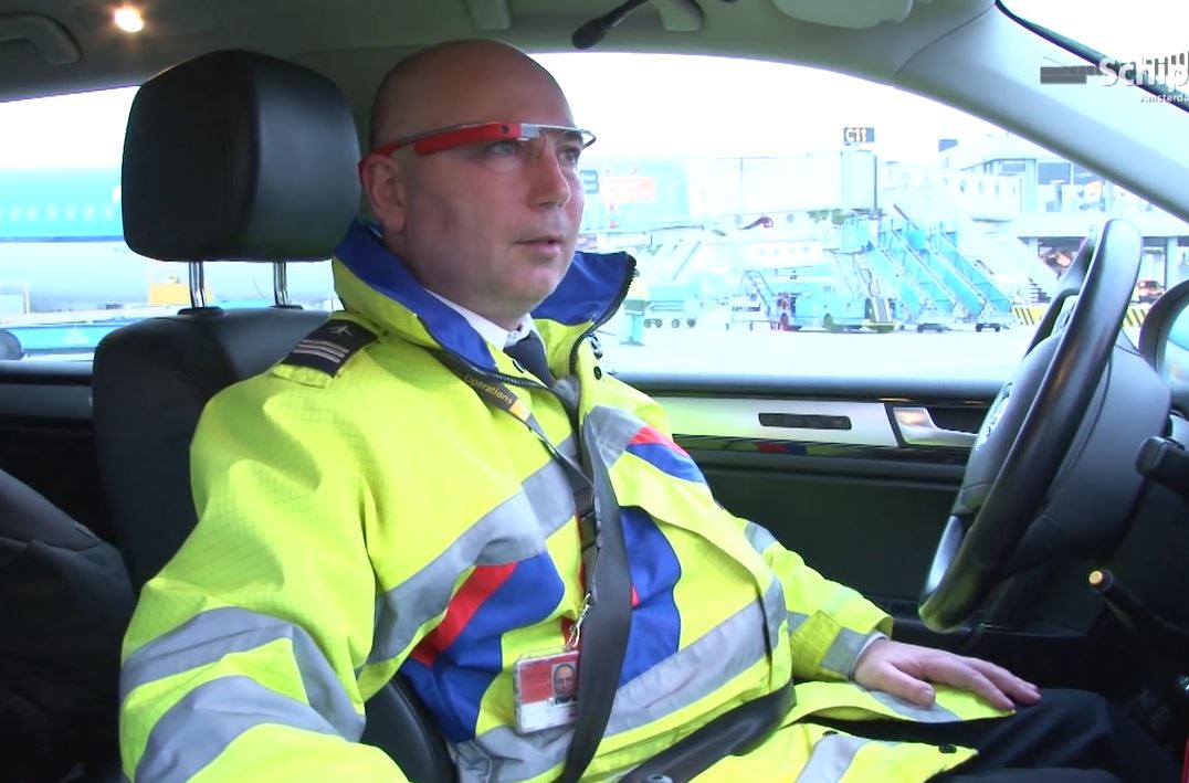 Schiphol innovates with Google Glass