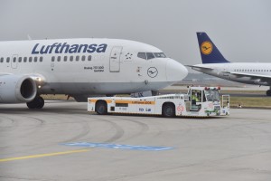 TaxiBot_Lufthansa_LEOS_Frankfurt_Airport_Pushback_Taxi