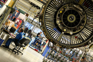 KLM_jet engine_shop_garage