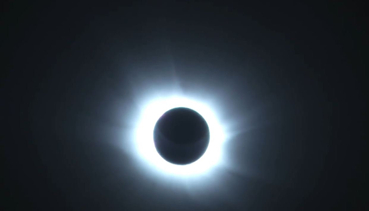Lufthansa - Watch the Total Solar Eclipse from the Sky