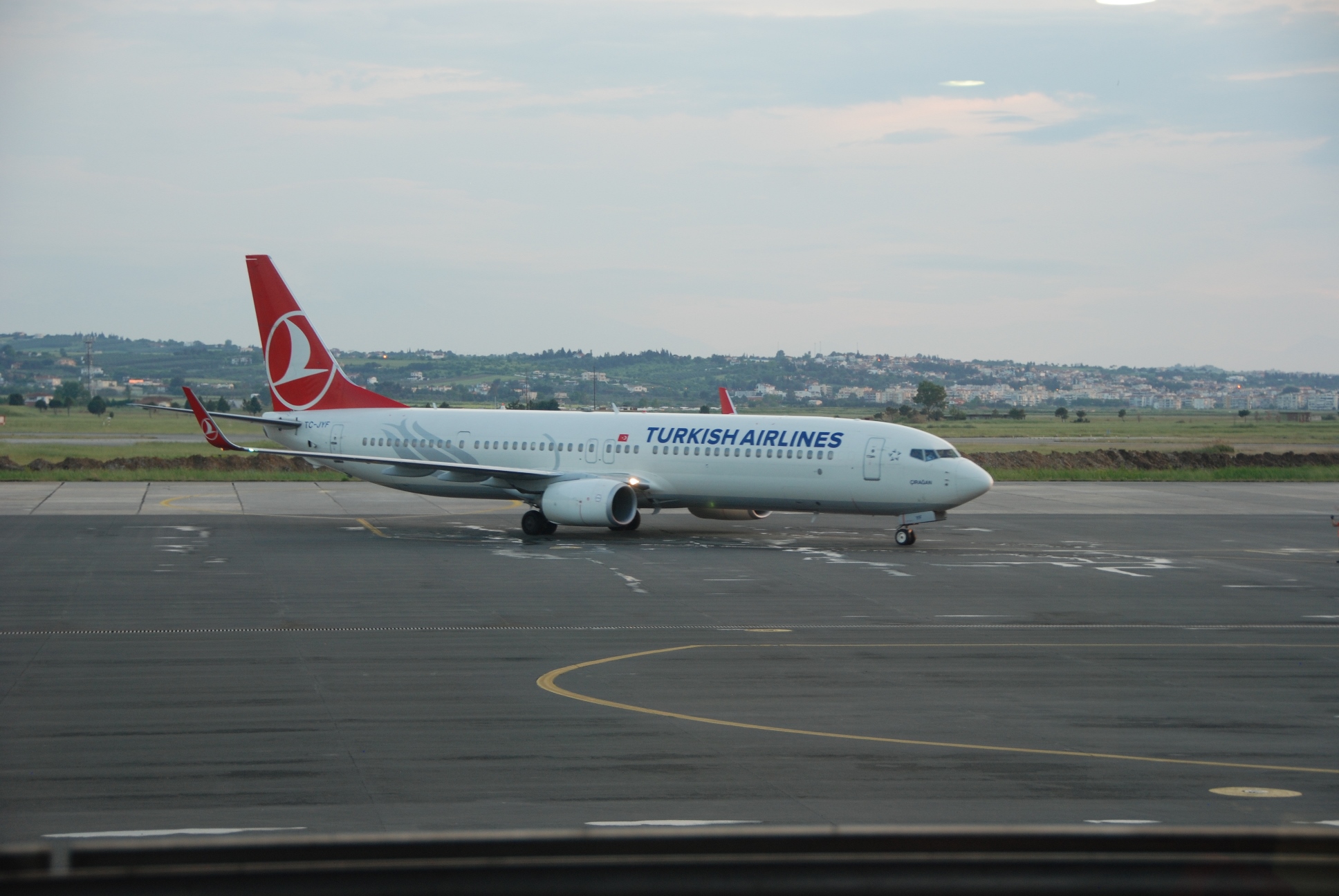 THY_Turkish Airlines_Boeing 737-900_TC-JYF_Thessaloniki Airport_May 2015