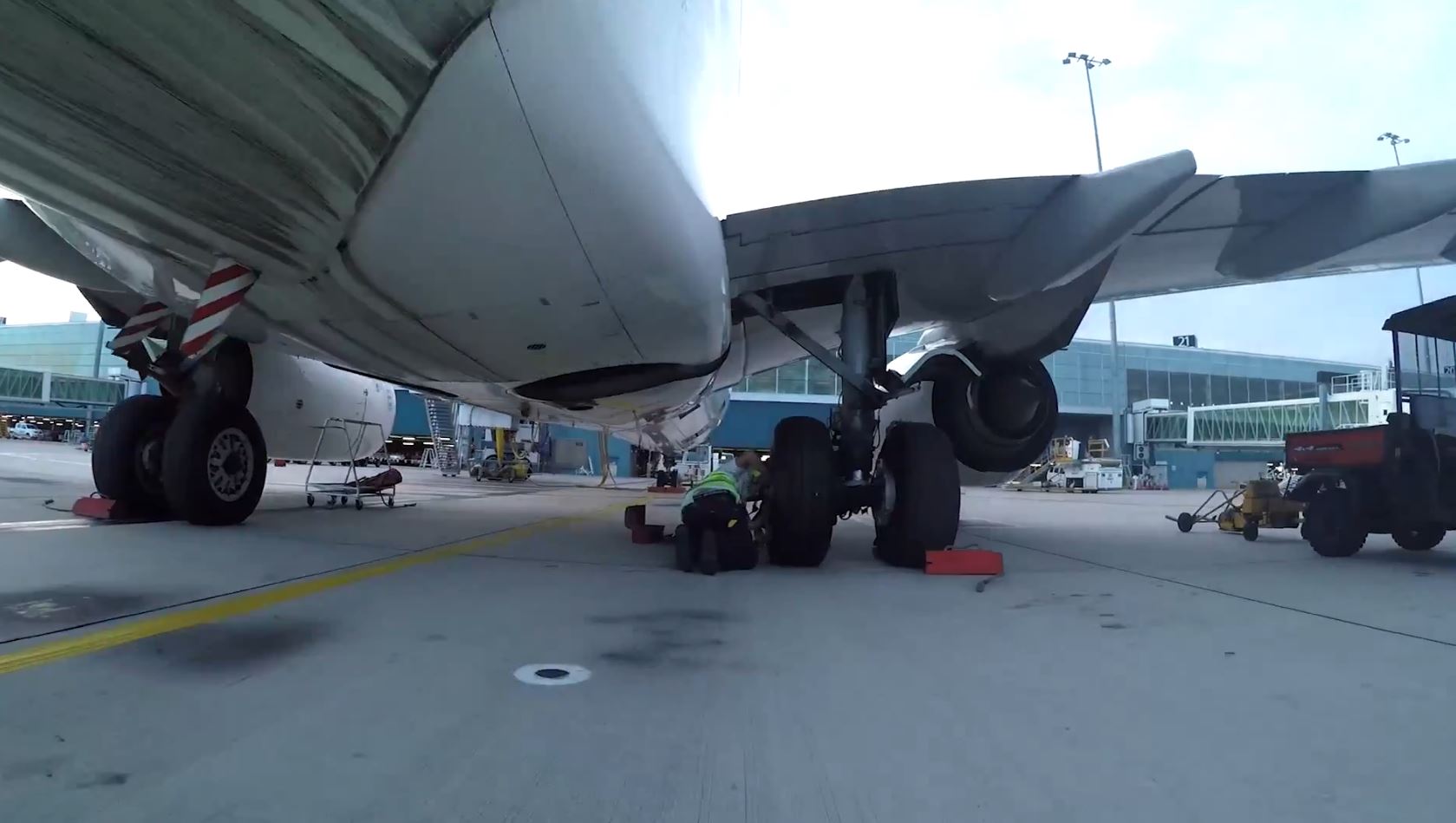 Qantas and GoPro: Day in the life of a plane