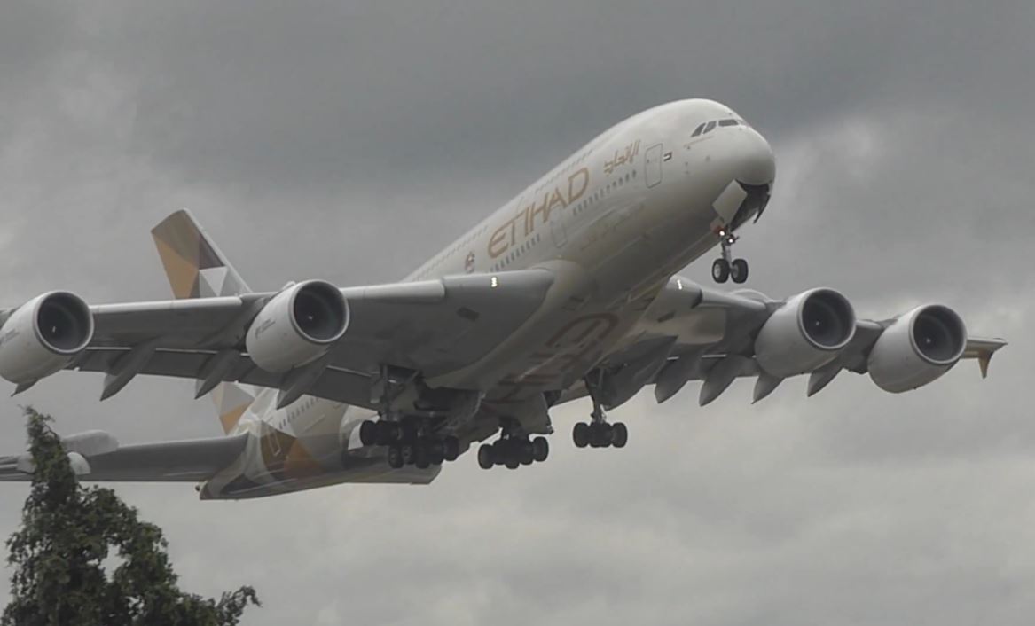 Etihad Airways – Airbus A380 Take-off @ London Heathrow Airport