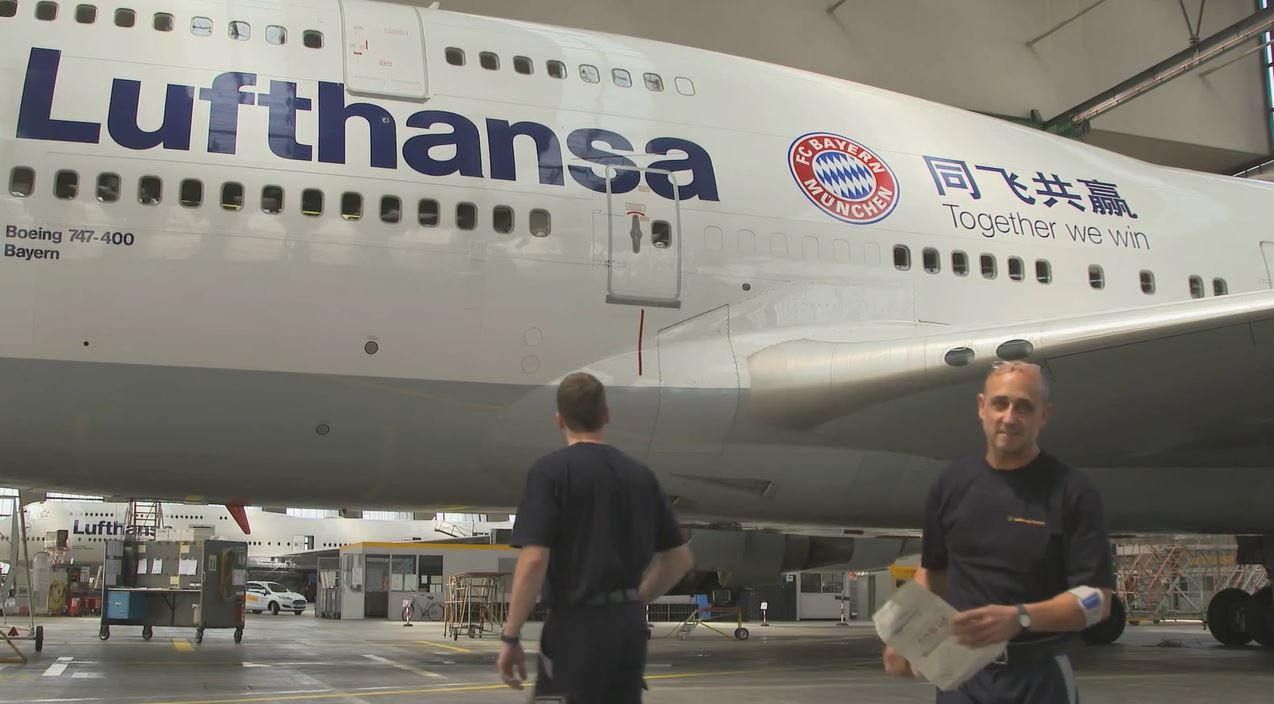 Lufthansa and FC Bayern Munich: “Audi Summer Tour China 2015” Special Livery