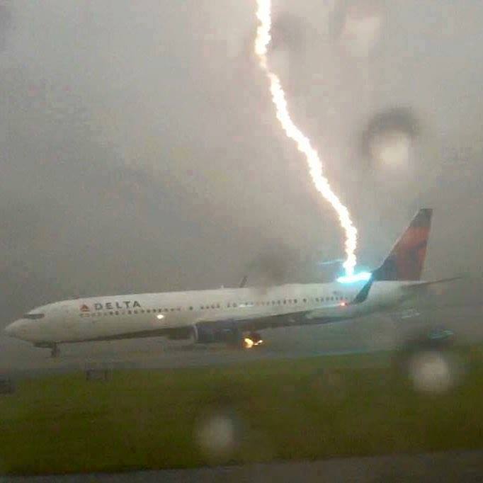 Delta Air Lines – Lightning Strike