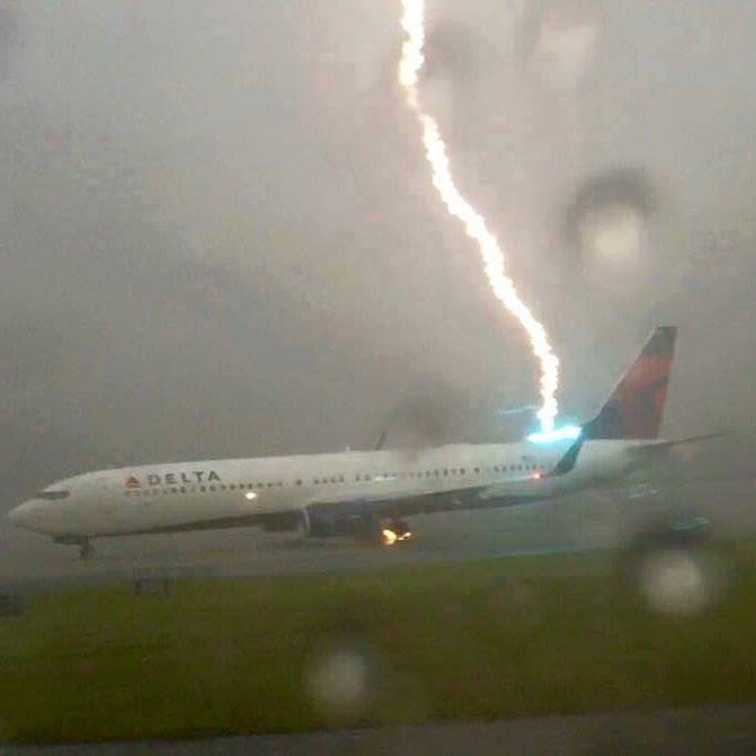 Airplane vs. Lightning