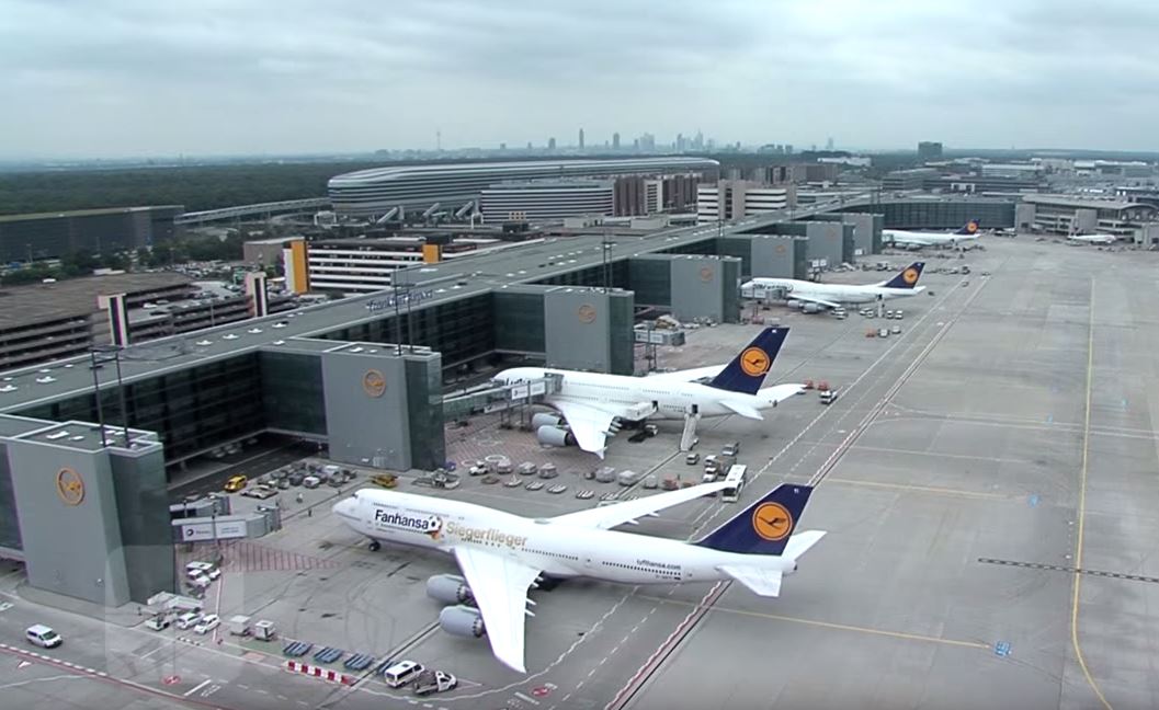 Frankfurt Flughafen – Sicherheitsdurchsuchungen von Flugzeugen