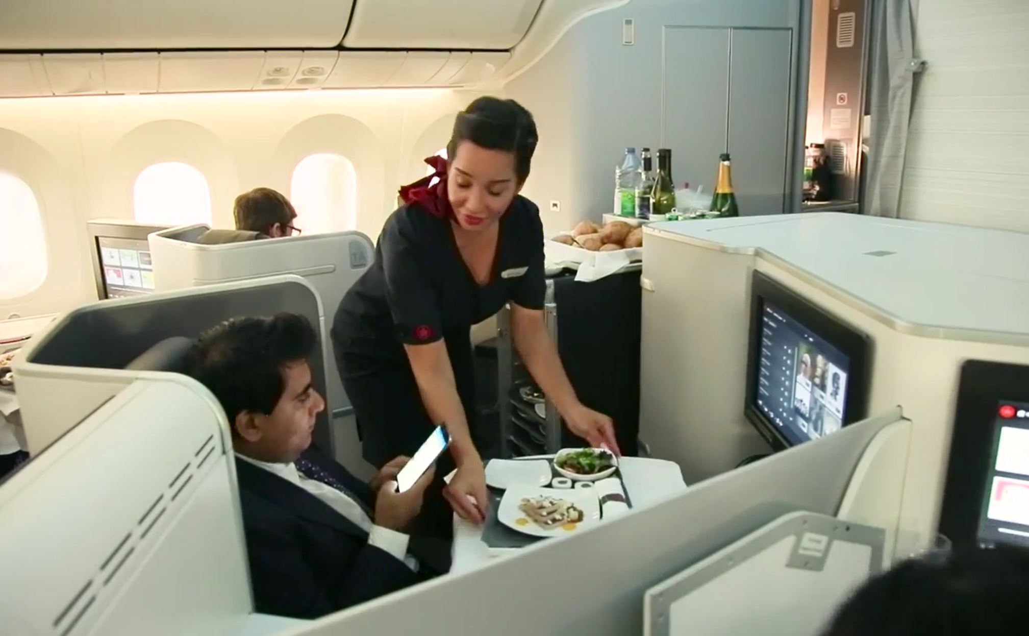 Air Canada Transforms The Dining Experience – Moment of Truth