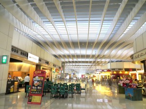 Hong_Kong_Airport_Terminal_SkyPlaza