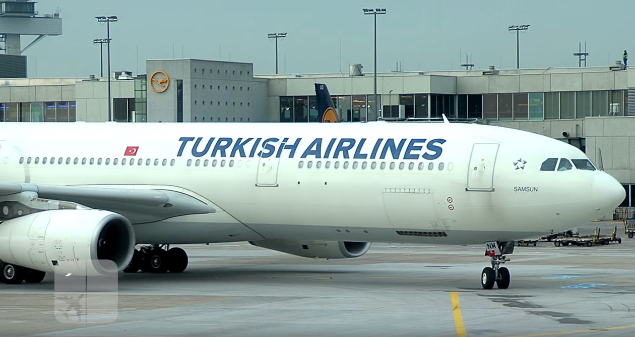 Airline Portrait Turkish Airlines