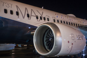 Boeing-737-MAX-8_debut_Dec-2015