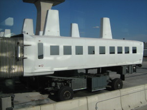 Mobile_lounge_Washington_Dulles_Airport_2010