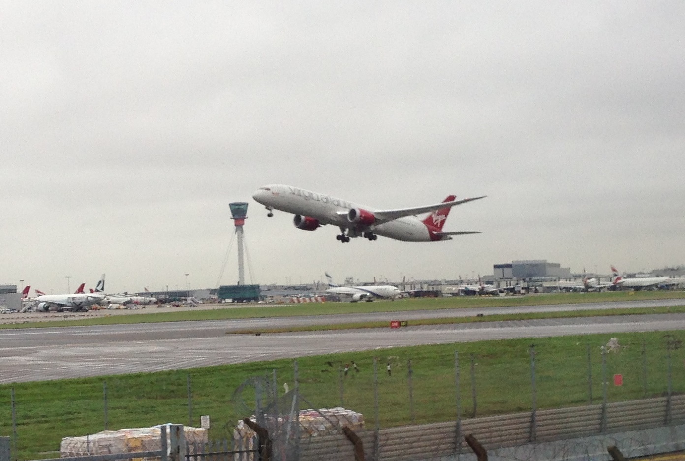 Virgin Atlantic, Heathrow’daki Slotlarını Önce Satacak, Sonra Kiralayacak