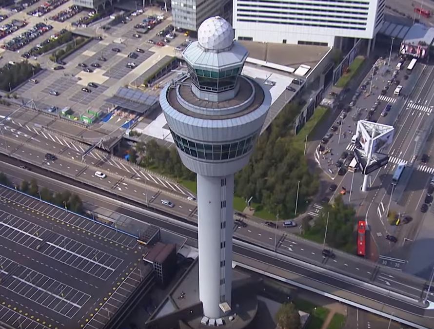 100 years of Schiphol in 100 seconds