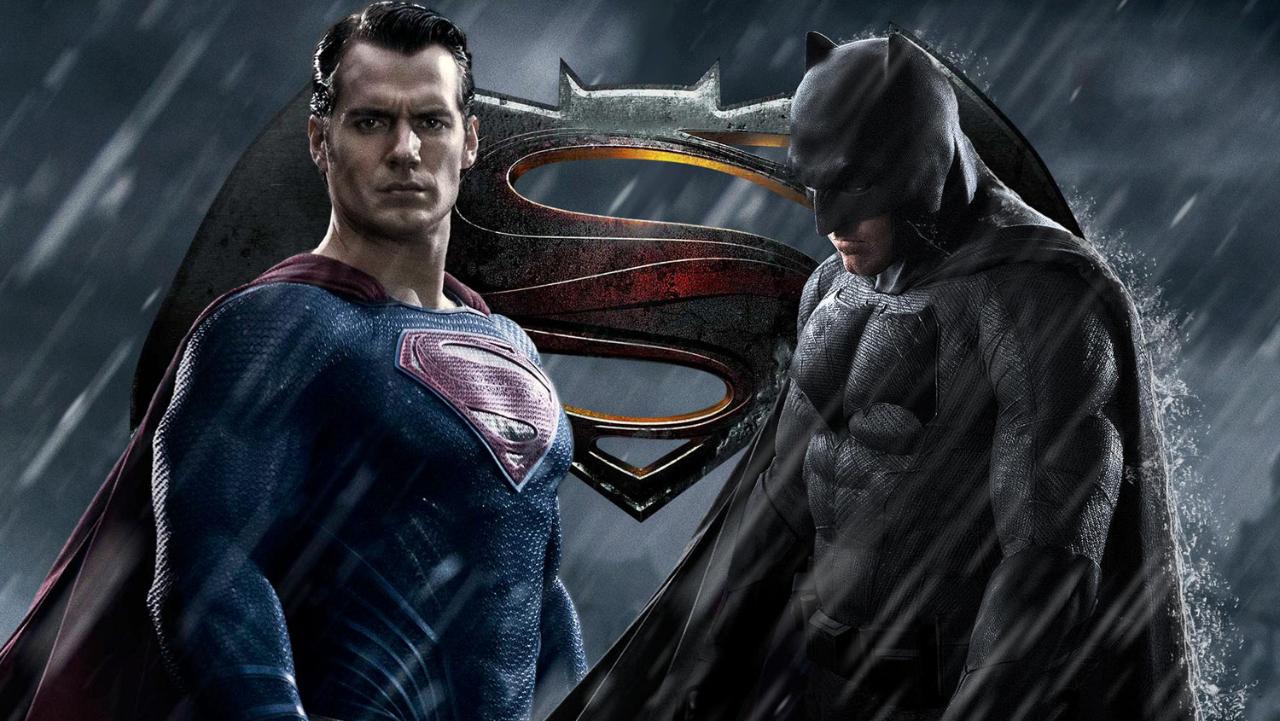 Batman ve Superman, Kozlarını THY Uçağında Paylaşıyor