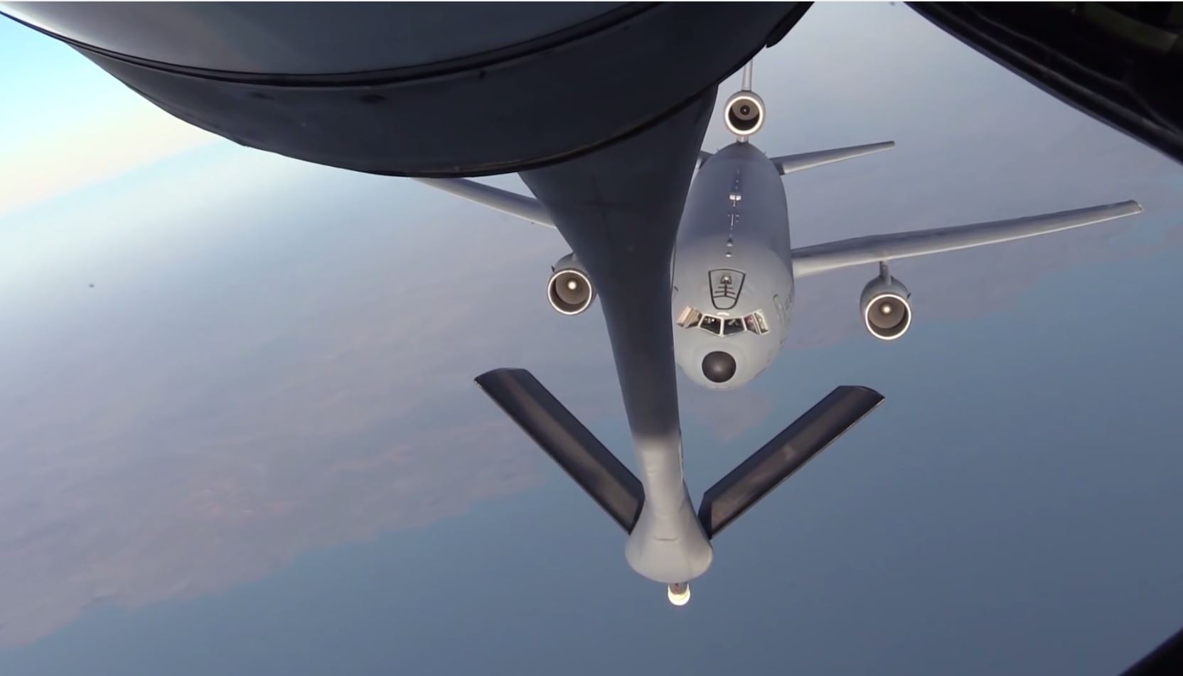 KC-135 Air-Refueling KC-10