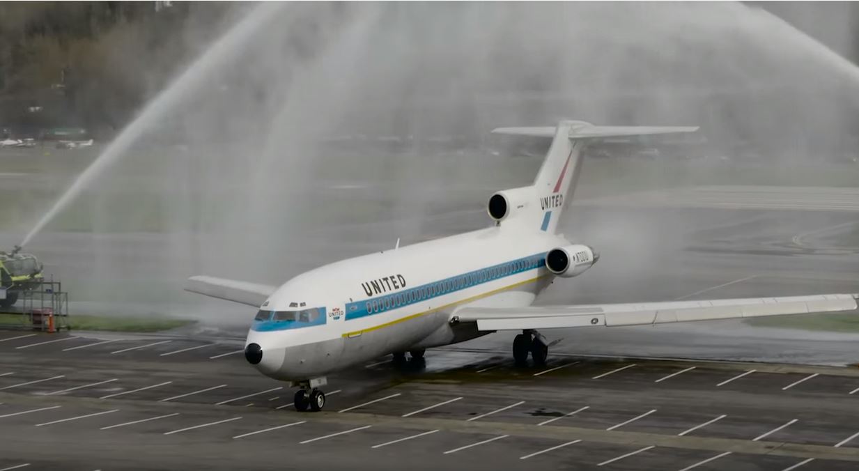 Final Flight of the First Boeing 727