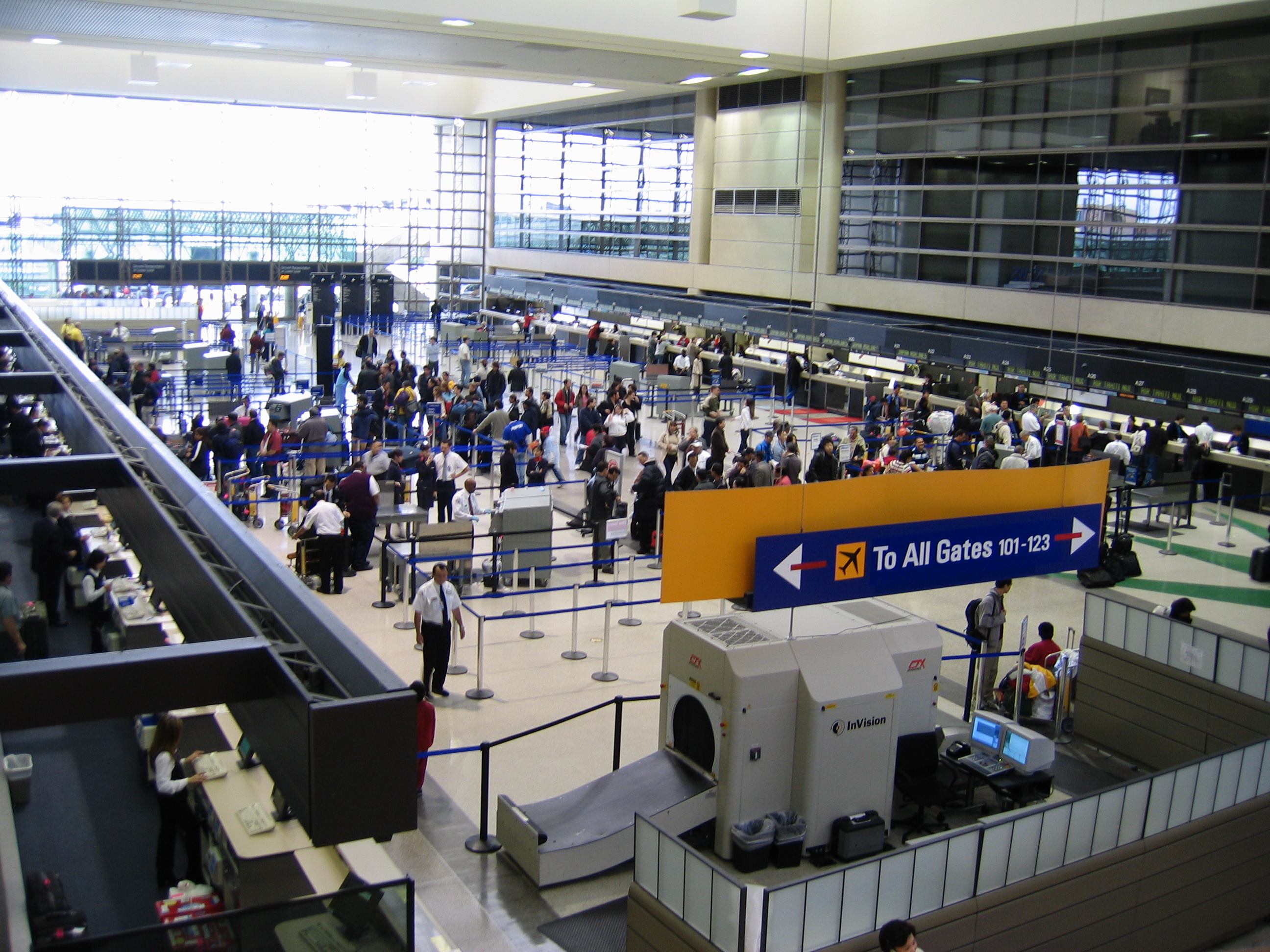 Chinese airports introduce seperated security lanes by gender