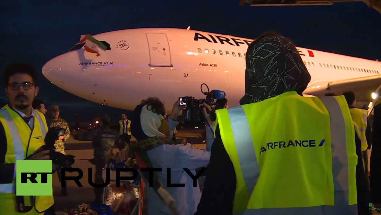Air France lands in Tehran for first time in 8 years