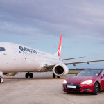 Qantas_Boeing 737_aircraft_Tesla_Model S P90D_electric car_001
