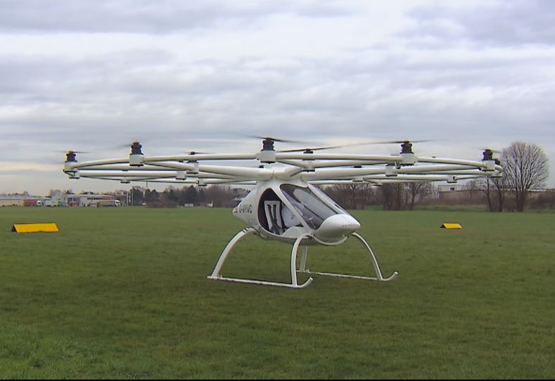 First manned flight with the Volocopter VC200