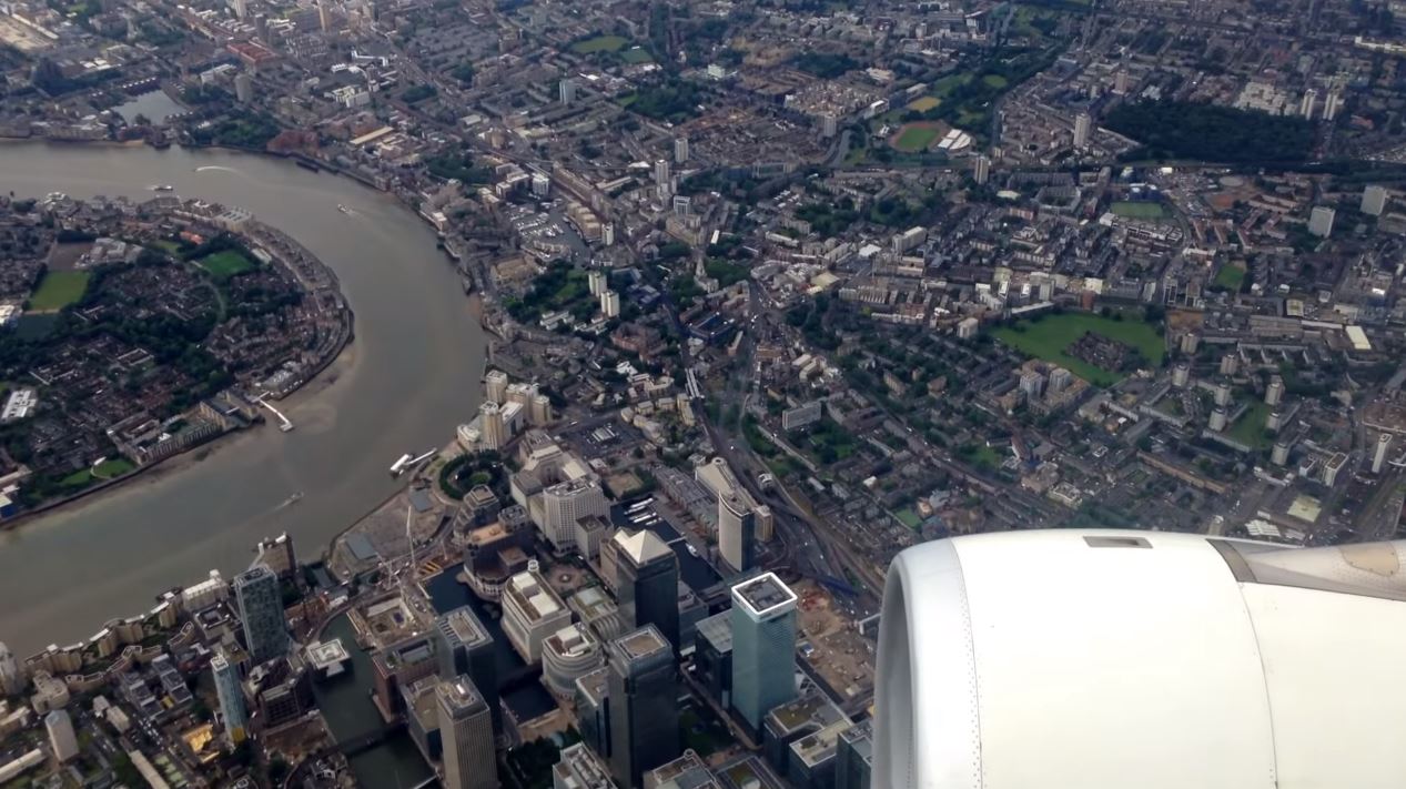 Landing @ London Heathrow Airport aboard a Turkish Airlines A330