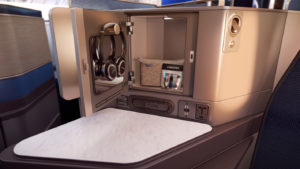 United Airlines_Polaris_new Business Class_June 2016_012