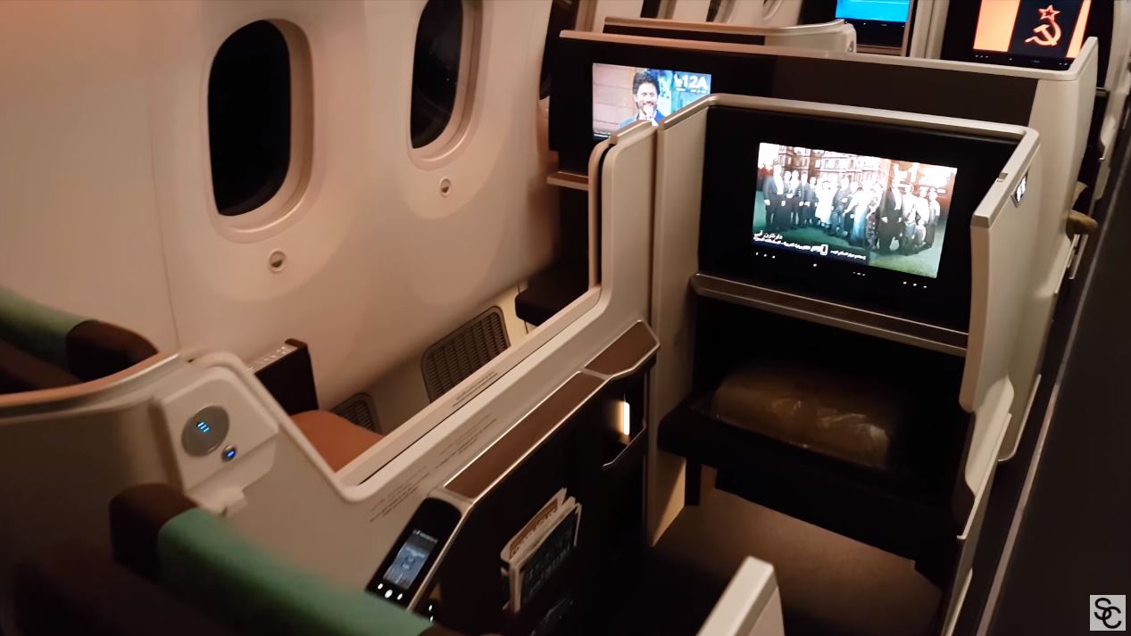 Oman Air Business Class Boeing 787 Review Muscat to Bangkok
