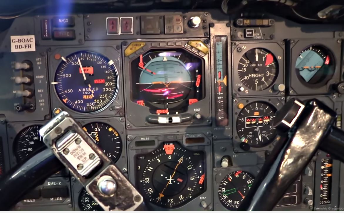 Detailed Cockpit Tour of a British Airways Concorde
