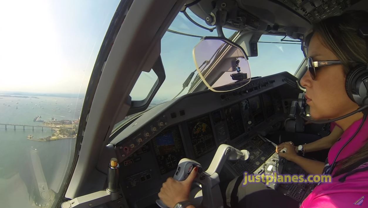 Stunning Approach into Rio de Janeiro Santos Dumont Airport